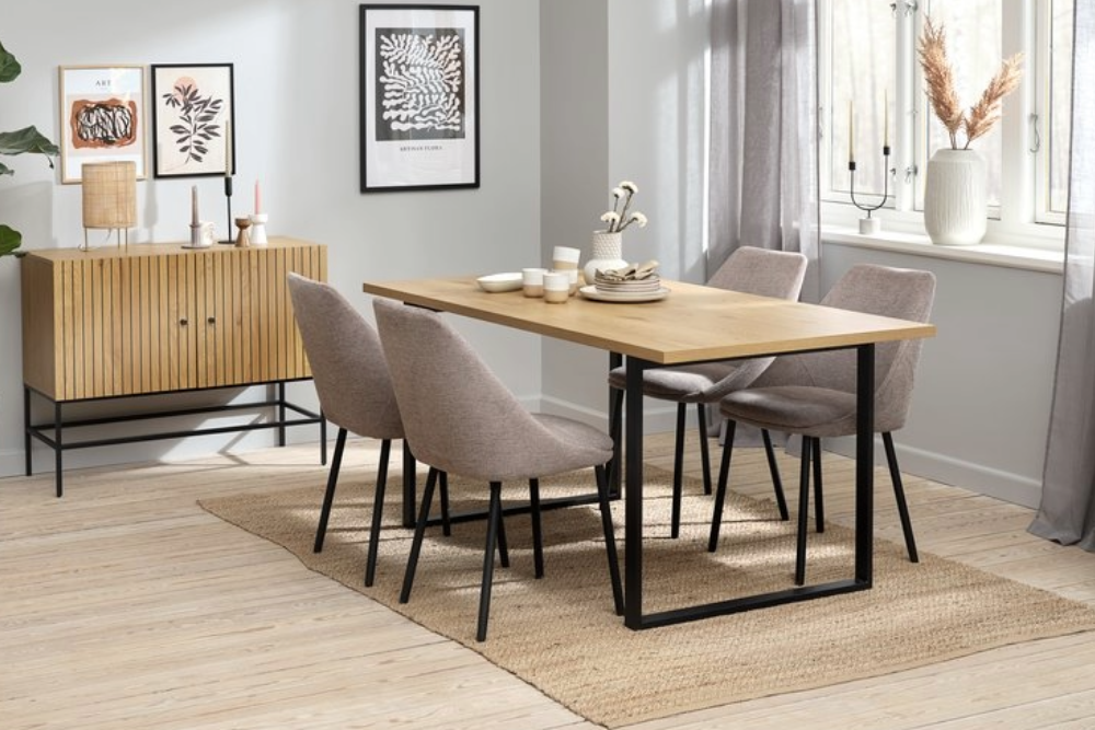 Les chaises de salle à manger 