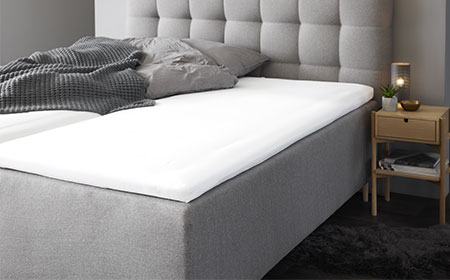 Surmatelas ou protège-matelas : quelle est la différence ?