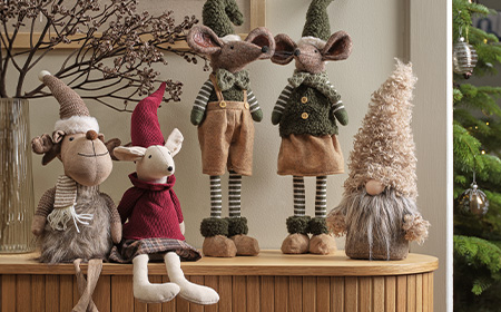 Les lutins prennent place pour la saison festive