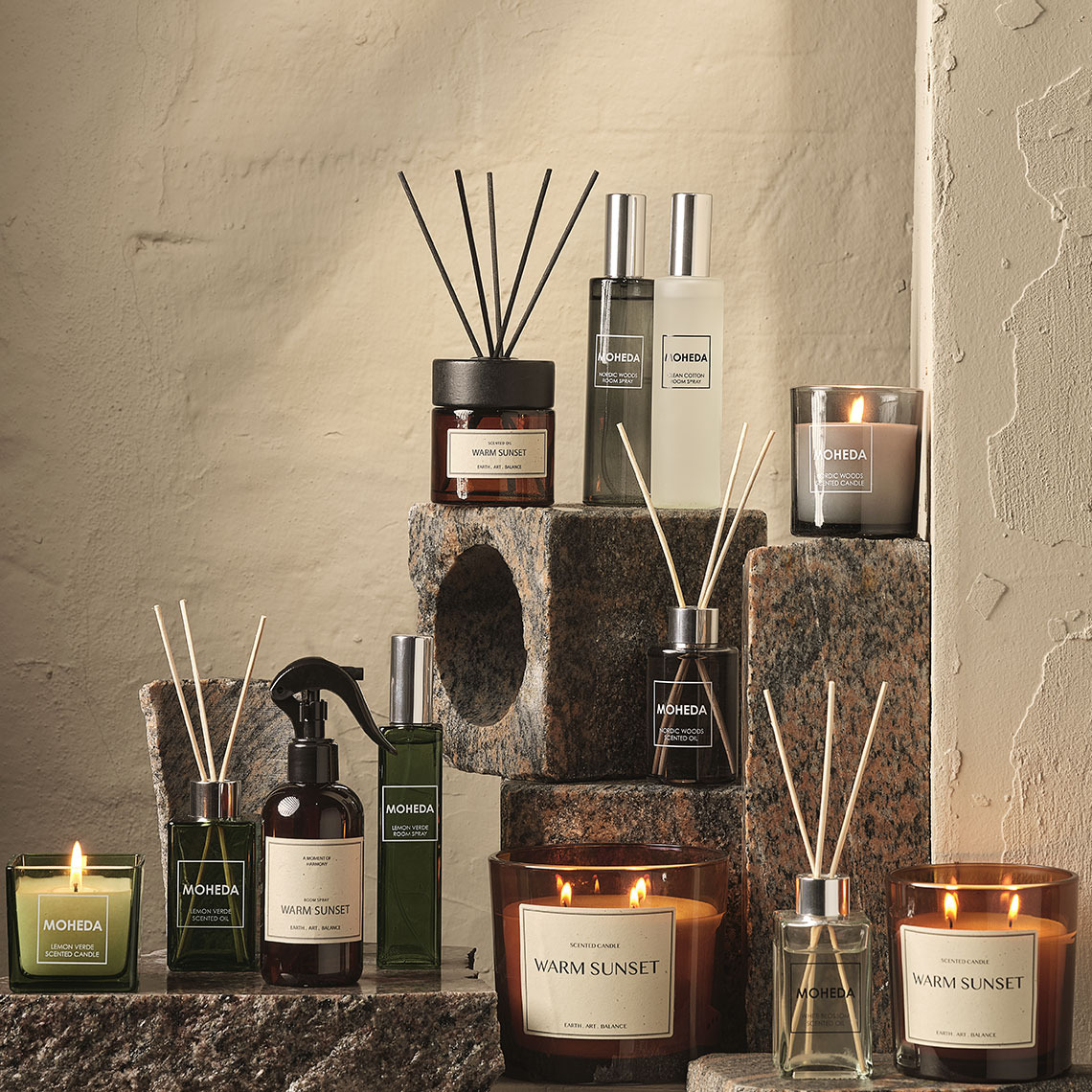 Vaporisateurs de parfum d’ambiance MOHEDA, bougies parfumées et diffuseurs à bâtonnets MOHEDA et BASTIAN Bougies parfumées, vaporisateurs de parfum d’ambiance et diffuseurs à bâtonnets